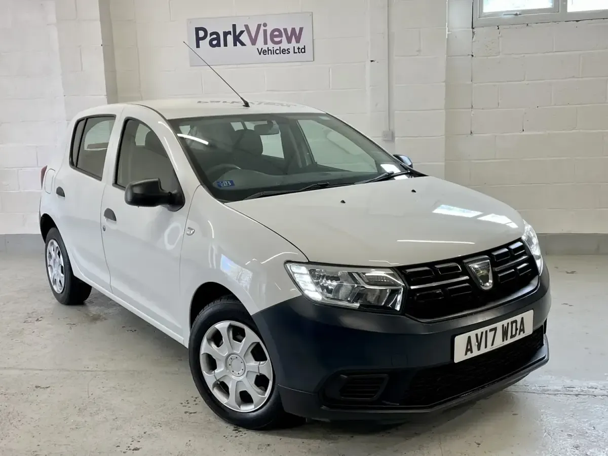Używany Dacia Sandero Acces 2017 Biały Hatchback