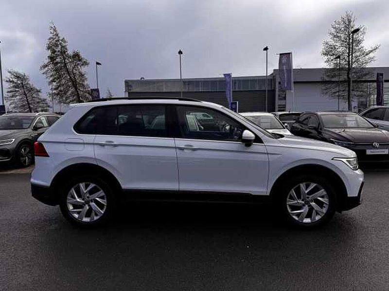 Used VW Tiguan Life 150 HP (110 kW) 2022 White SUV