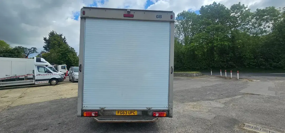 Begagnad Vauxhall Movano 125 HK (91 kW) 2013 Vit Minibuss
