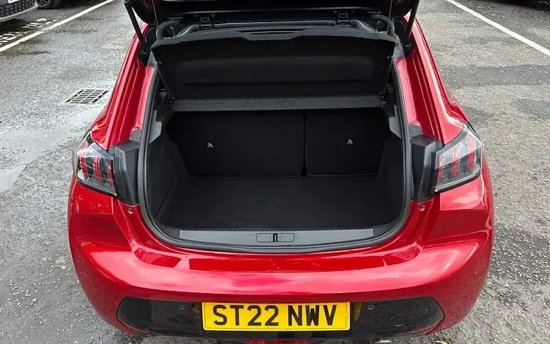 Used Peugeot 208 GTi 102 HP (75 kW) 2022 Red Hatchback