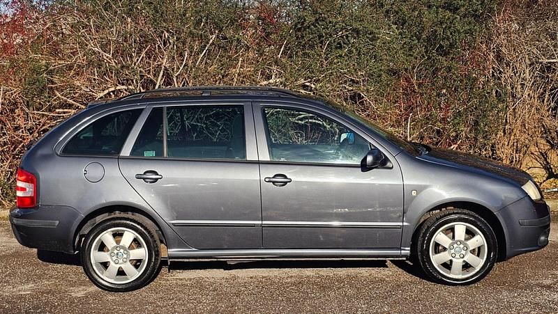 Used Skoda Fabia 80 HP (58 kW) 2007 Grey Estate
