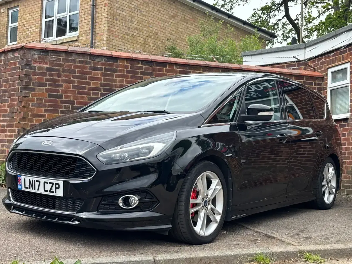 Używany Ford S-MAX Sport 210 KM (154 kW) 2017 Czarny Minivan