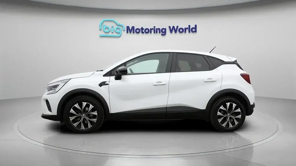 Second-hand Renault Captur Evolution 145 CP (106 kW) 2023 Alb SUV