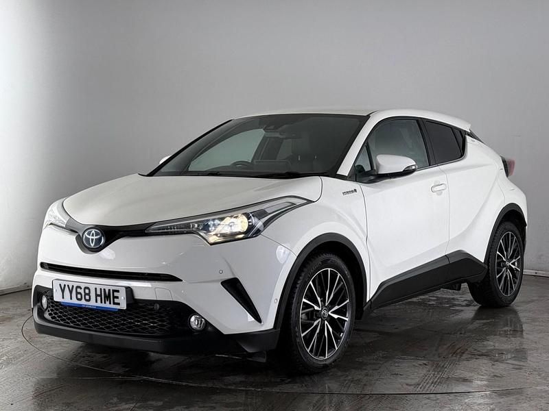 Used Toyota C-HR 122 HP (89 kW) 2018 White SUV