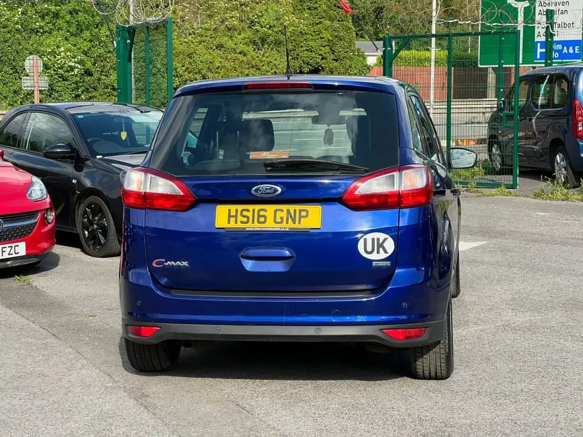 Usado Ford Grand C-Max Zetec 2016 Azul Monovolume