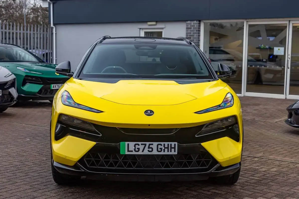 Used Lotus Eletre 450 kW (612 HP) 2025 Yellow SUV