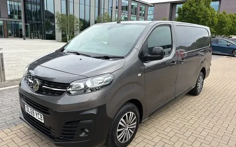 Used Vauxhall Vivaro 120 HP (88 kW) 2021 MPV