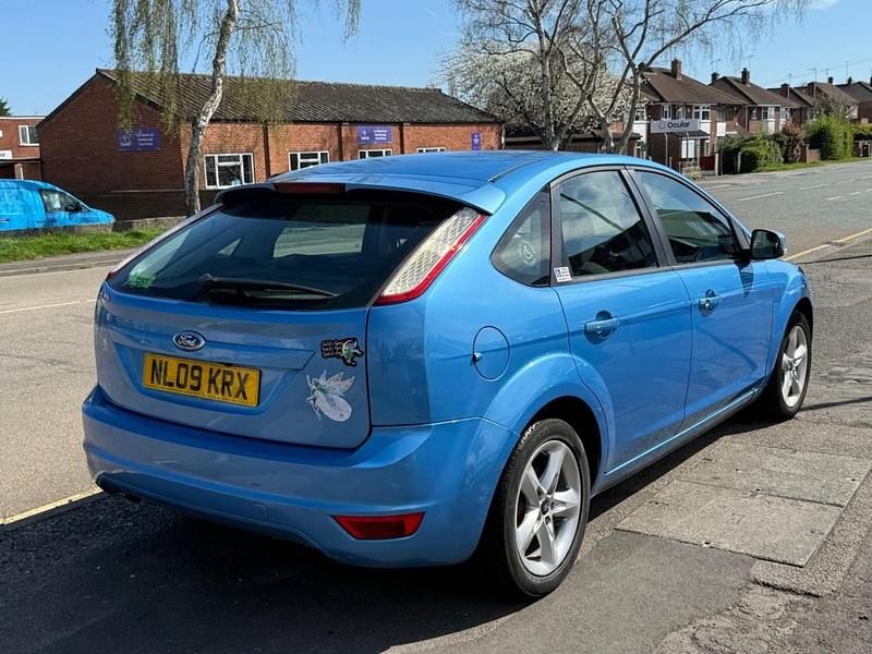 Used Ford Focus Zetec 2009 Blue Hatchback
