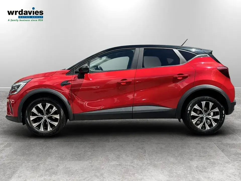 Used Renault Captur Evolution 91 HP (66 kW) 2023 Red/black SUV