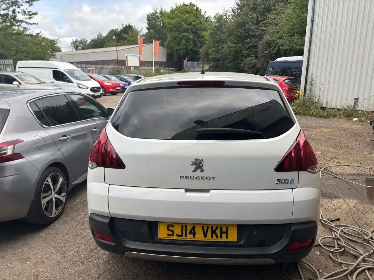 Used Peugeot 3008 Active 115 HP (84 kW) 2014 White Estate