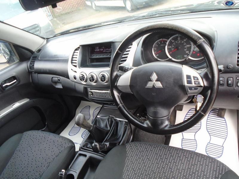 Image 2/4