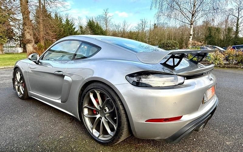 Usado Porsche 718 Cayman 420 HP (308 kW) 2022 Coupé