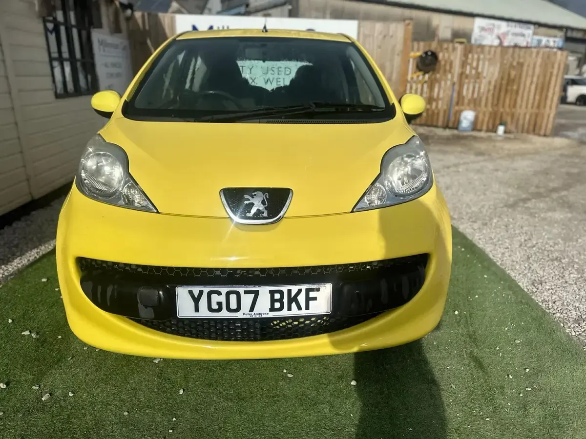 Used Peugeot 107 68 HP (50 kW) 2007 Yellow Hatchback