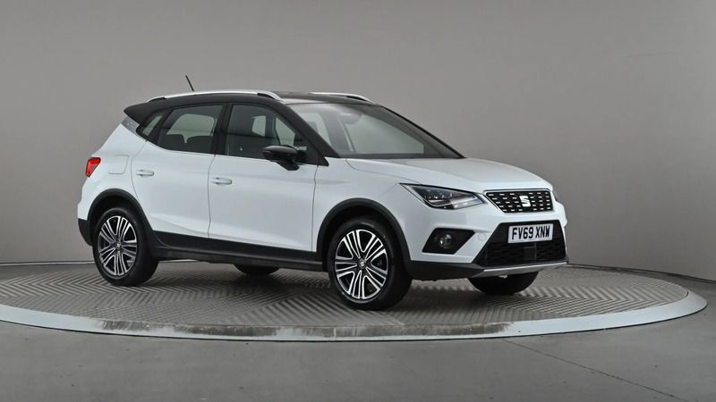 White Used 2020 Seat Arona XCELLENCE SUV | £11,798 (Fair price) - Image 1/4