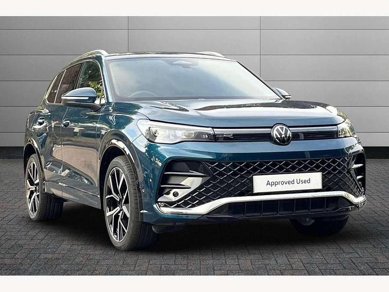 Blue Used 2024 VW Tiguan R-line SUV | £31,790 (Good price) - Image 1/4