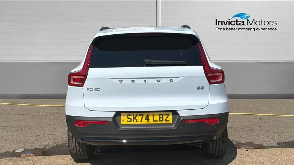 Used Volvo XC40 Ultra 163 HP (119 kW) 2024 Blue SUV