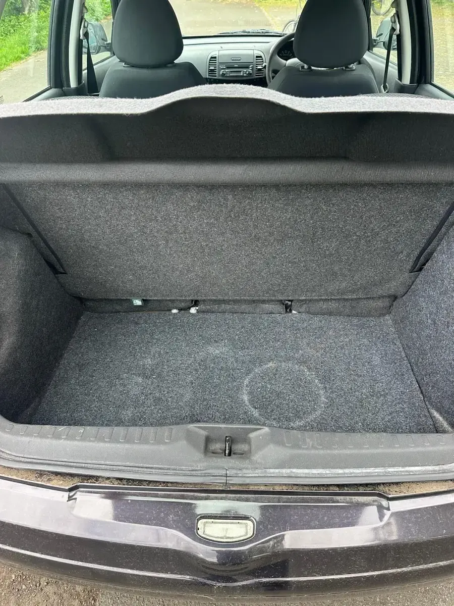 Usado Nissan Micra Visia 65 CV (47 kW) 2010 Negro Utilitario