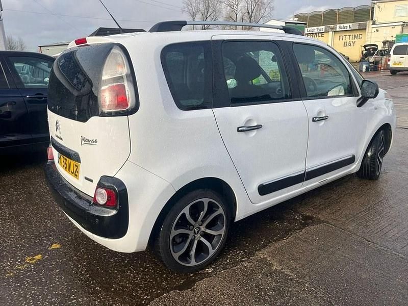 Used Citroën C3 Picasso Platinum 100 HP (73 kW) 2016 White MPV