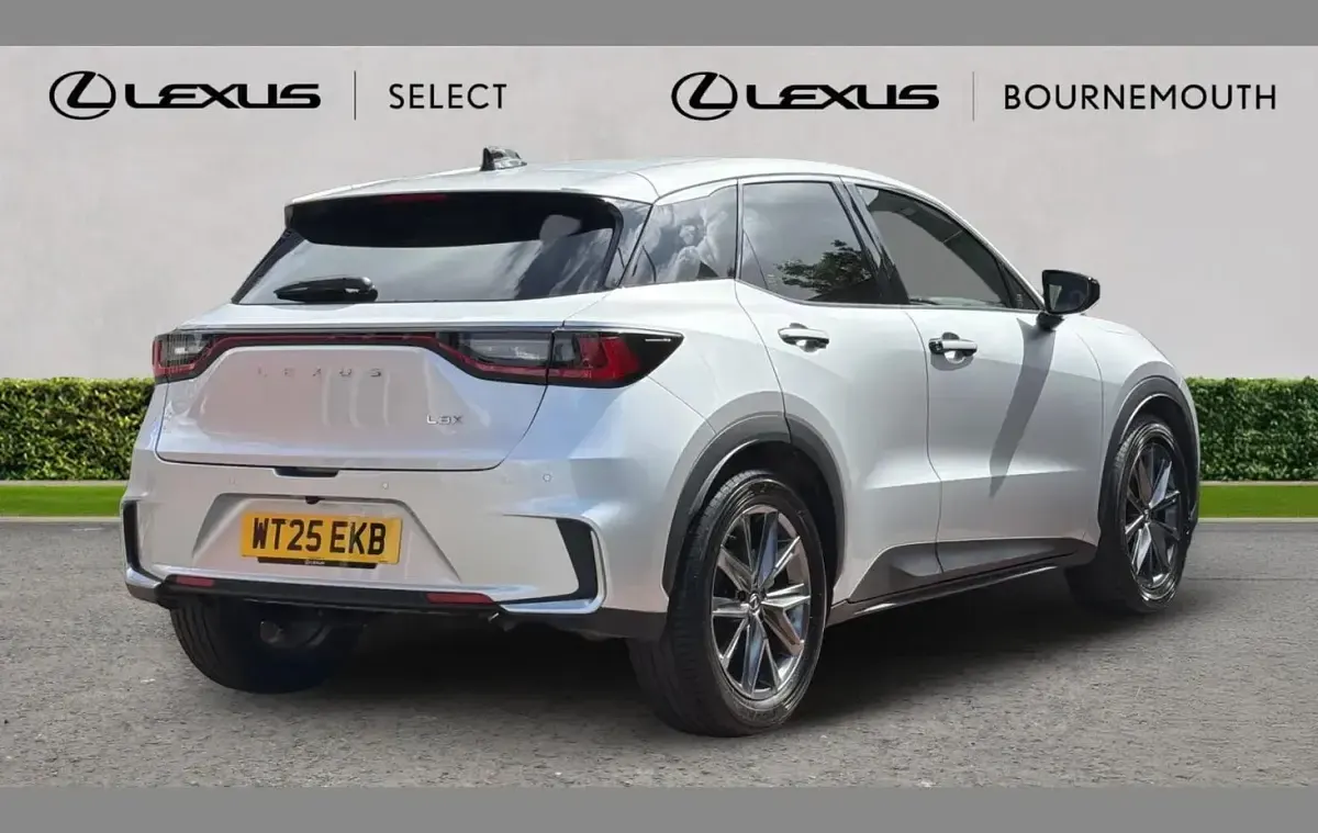 Used Lexus LBX 136 HP (100 kW) 2025 Silver SUV