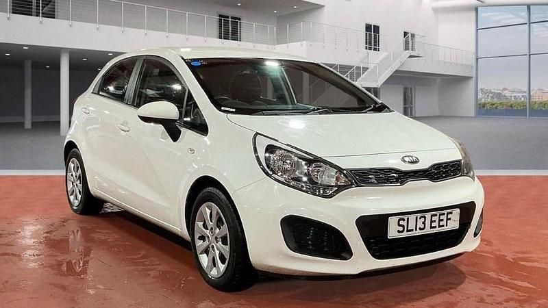 White Used 2013 Kia Rio Hatchback | £3,000 (Good price) - Image 1/4