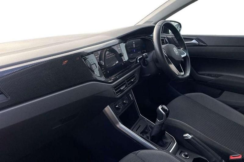 Used VW Polo Life 95 HP (69 kW) 2023 Black Hatchback