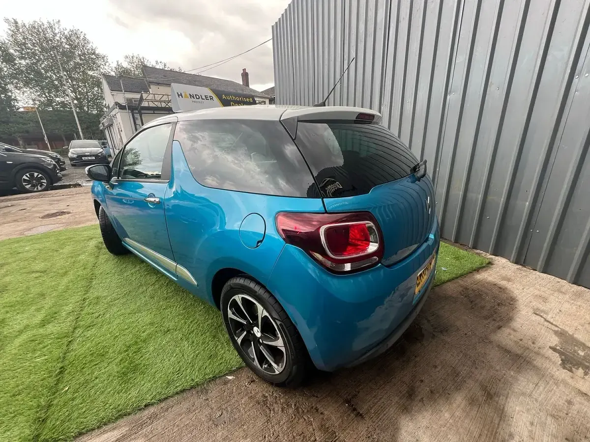 Used DS Automobiles DS3 Elegance 110 HP (80 kW) 2016 Blue Hatchback