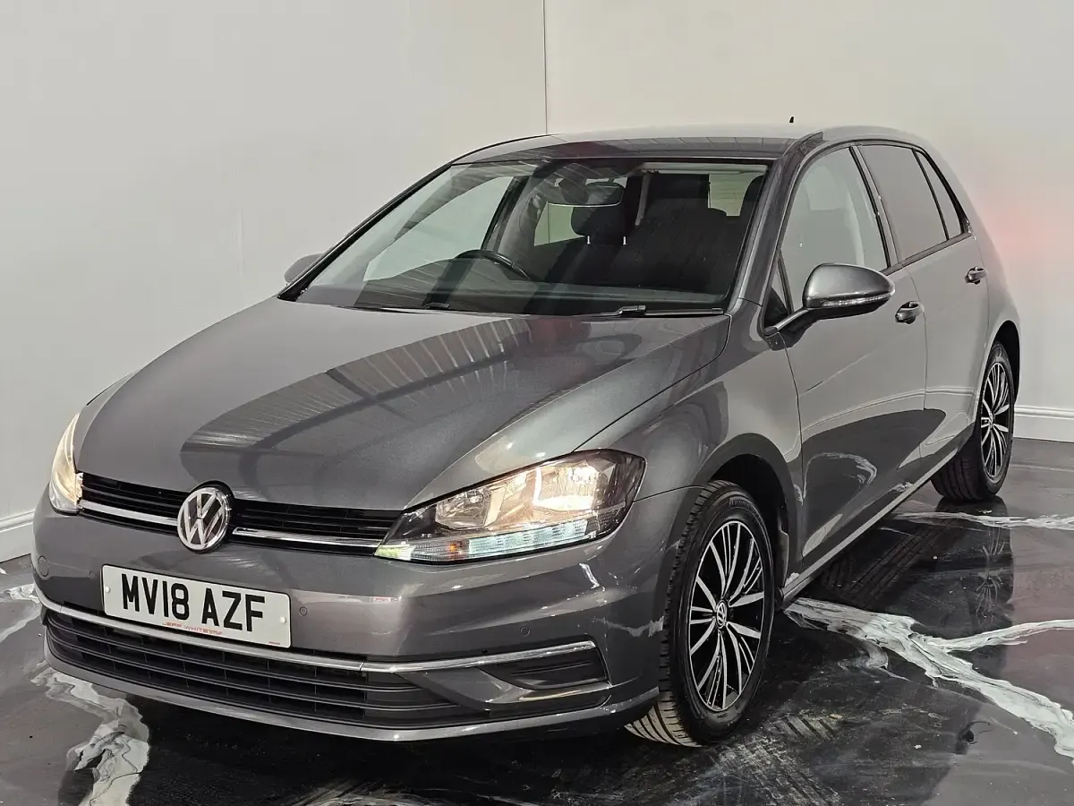 Used VW Golf VII SE 125 HP (91 kW) 2018 Grey Hatchback