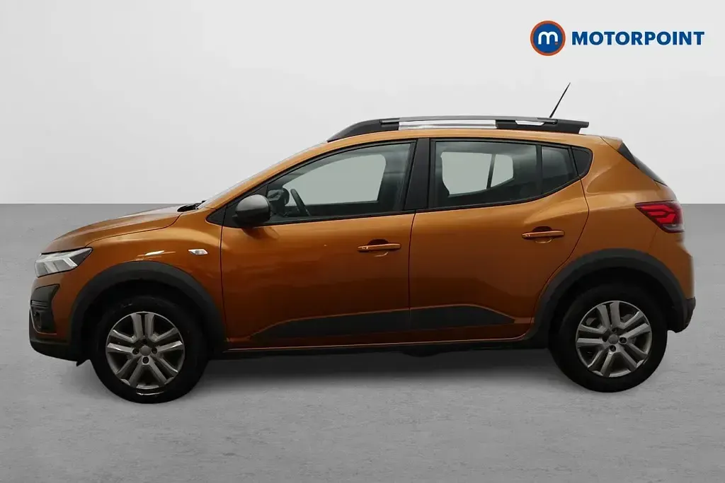 Used Dacia Sandero Expression 2023 Orange Hatchback