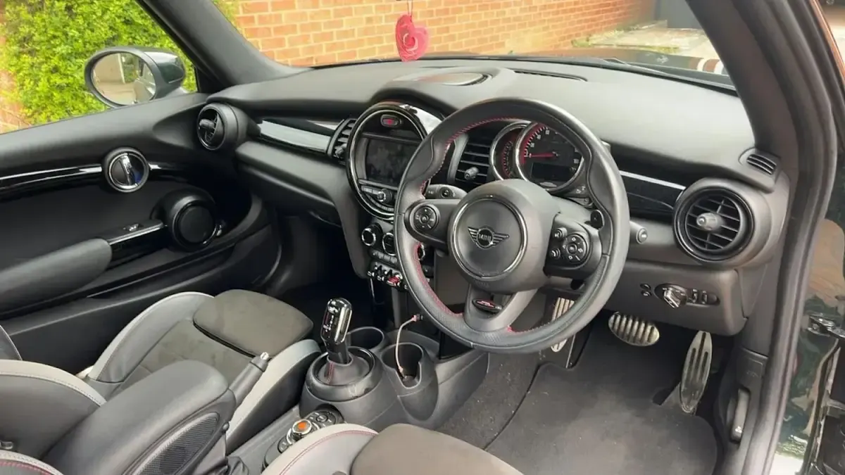 Usado Mini John Cooper Works Cabriolet 2020 Verde Descapotable
