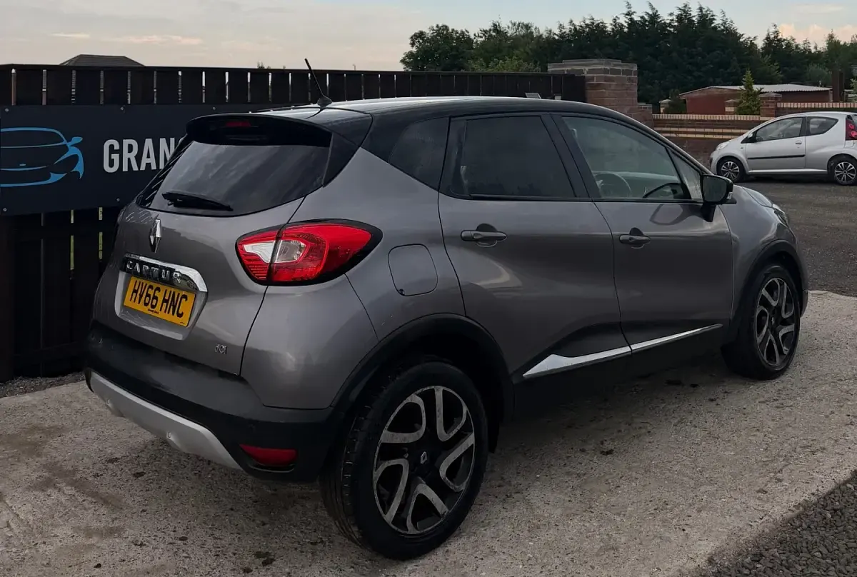 Used Renault Captur Signature 2016 Grey SUV