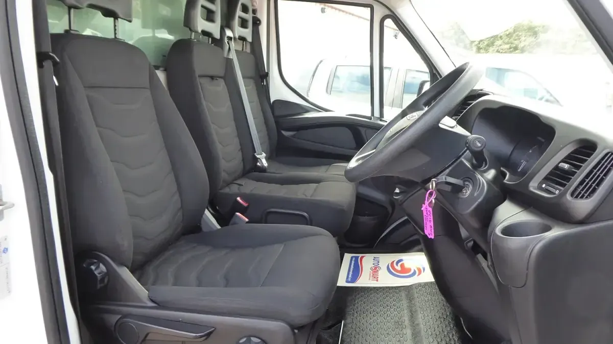 Used Iveco Daily 126 HP (92 kW) 2016 White Sedan