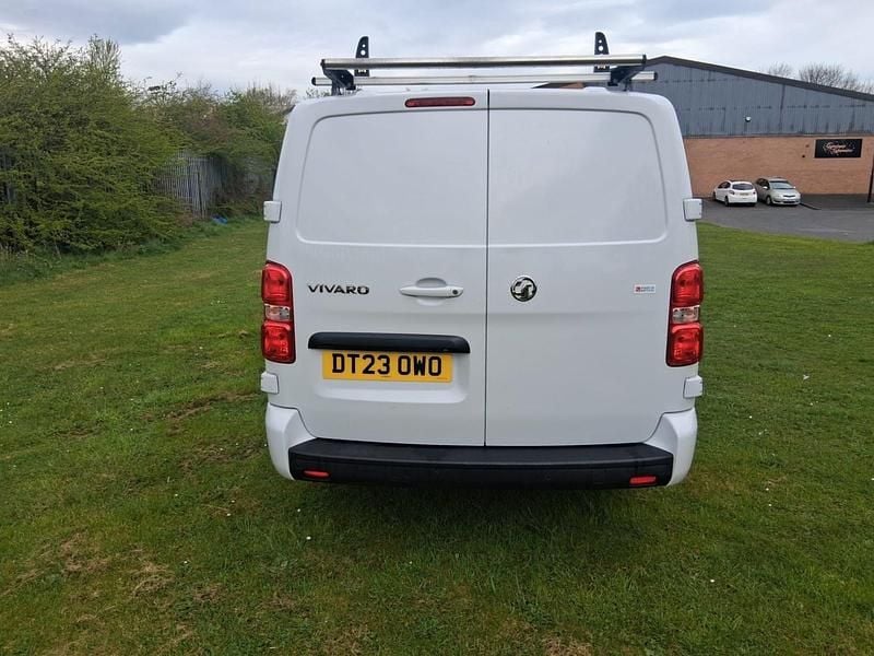 Used Vauxhall Vivaro 100 HP (73 kW) 2023 White MPV