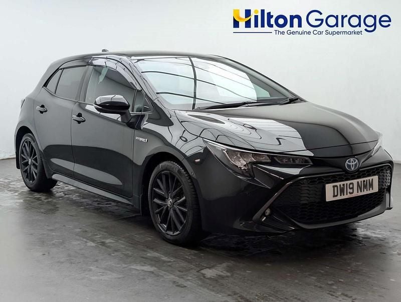 Used Toyota Corolla Design 122 HP (89 kW) 2019 Black Hatchback