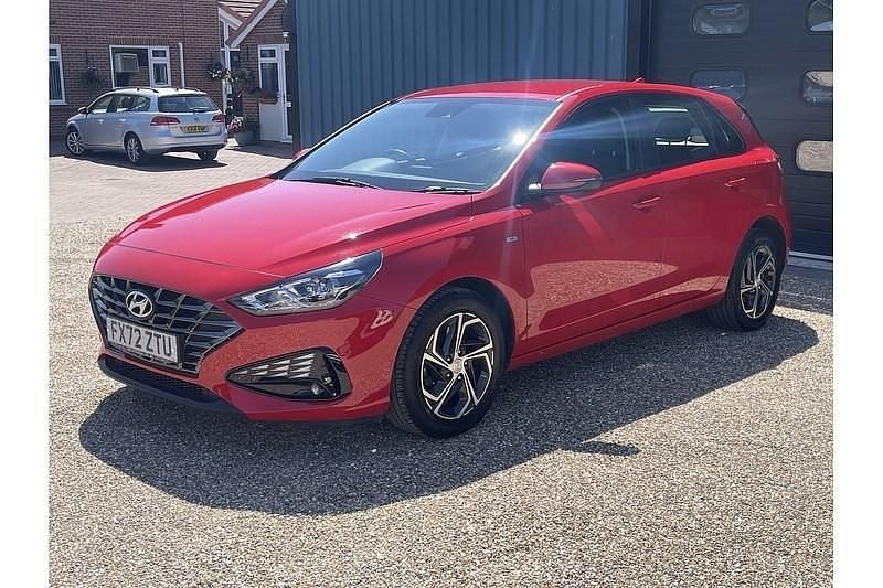 Red Used 2022 Hyundai i30 SE Hatchback | £11,490 (Good price) - Image 1/4