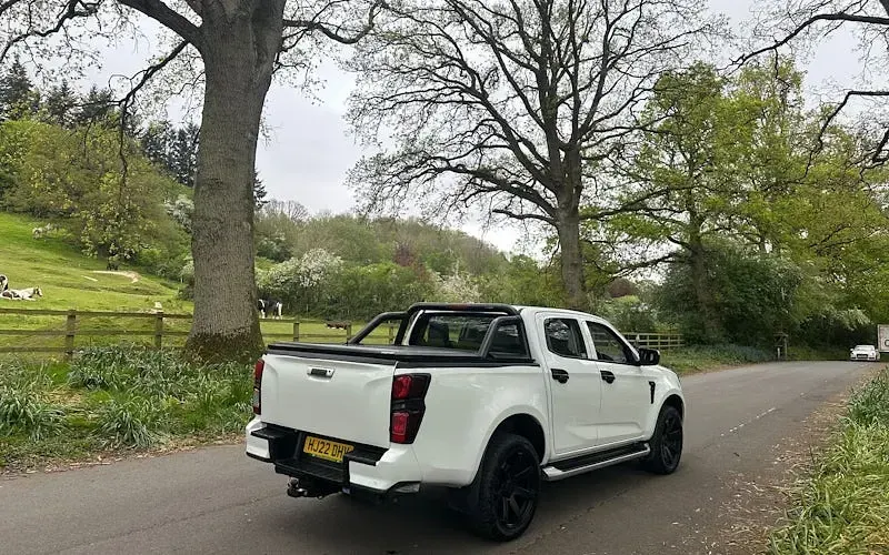 Used Isuzu D-Max 165 HP (121 kW) 2024 Cabriolet