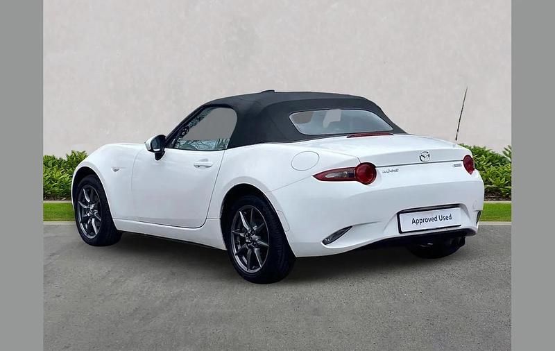 Used Mazda MX5 132 HP (97 kW) 2019 White Cabriolet