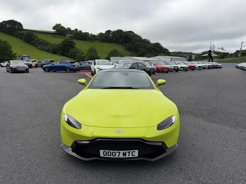 Used Aston Martin V8 Vantage 510 HP (375 kW) 2019 Green Coupe