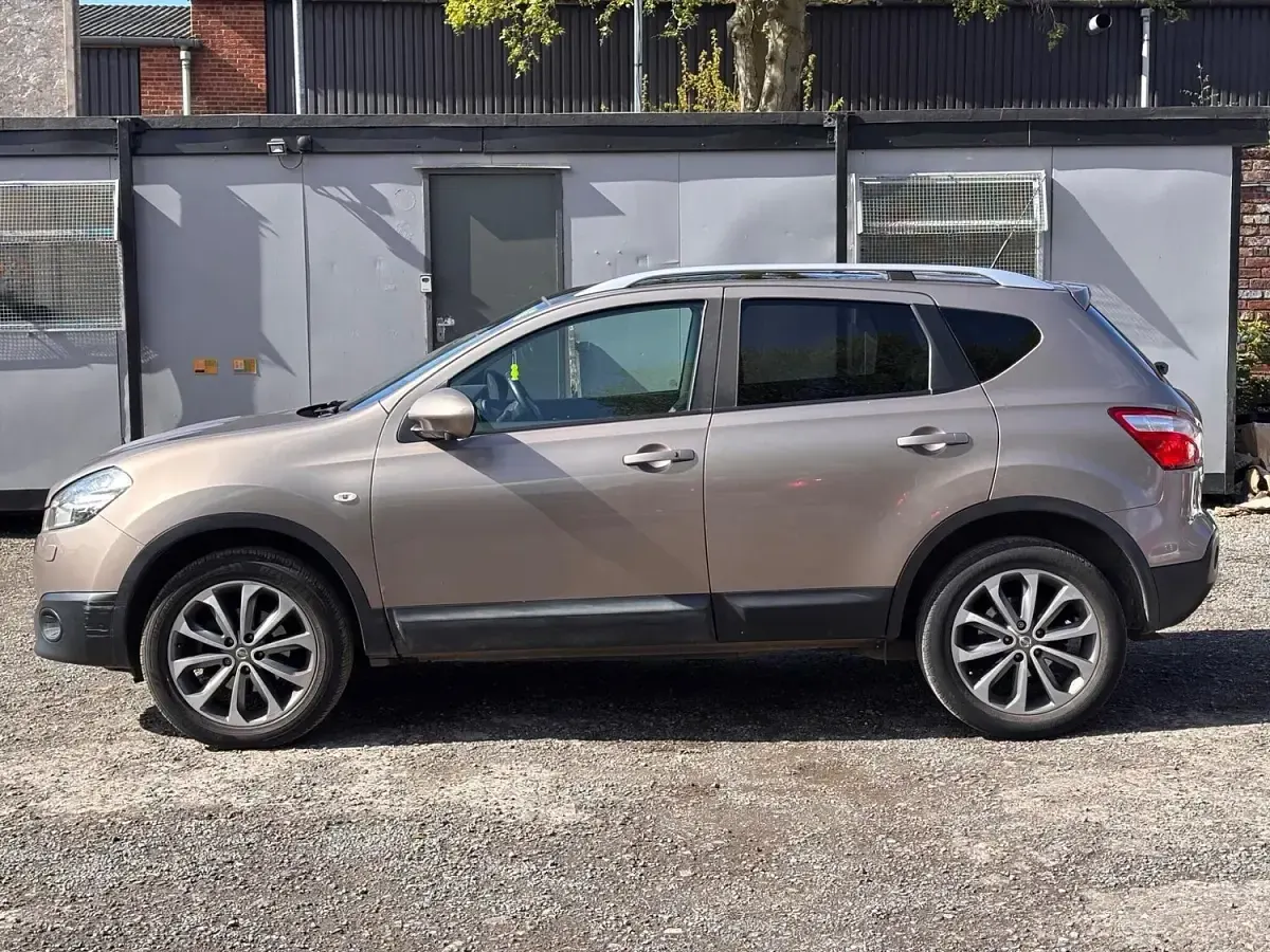 Used Nissan Qashqai Tekna 130 HP (95 kW) 2013 Beige SUV