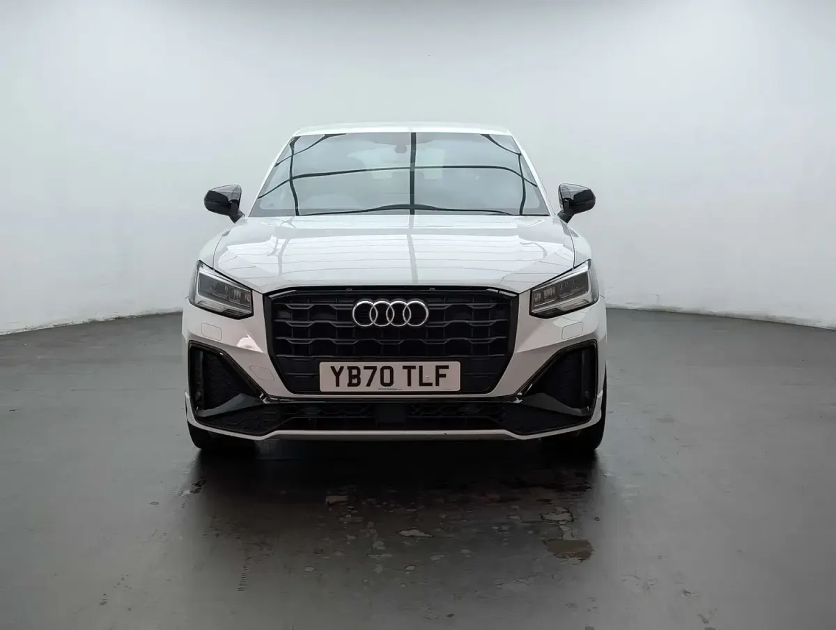 Used Audi Q2 Black Edition 150 HP (110 kW) 2020 White SUV
