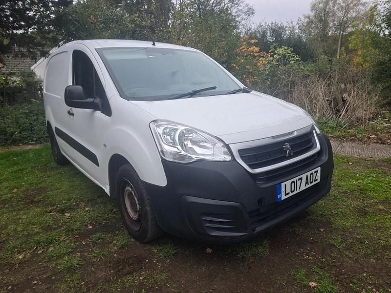 White Used 2017 Peugeot Partner Van | £2,795 (Super price) - Image 1/4