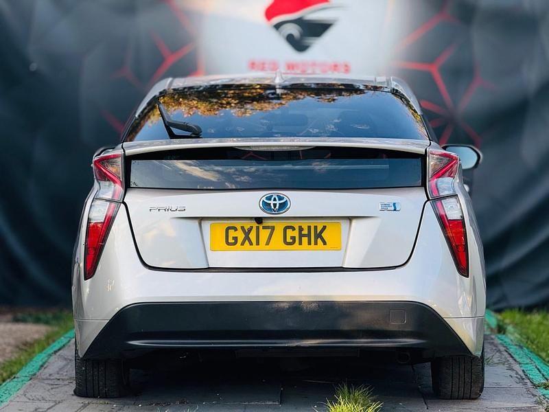 Used Toyota Prius T4 136 HP (100 kW) 2020 Silver Hatchback