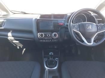 Used Honda Jazz SE 102 HP (75 kW) 2016 White Hatchback