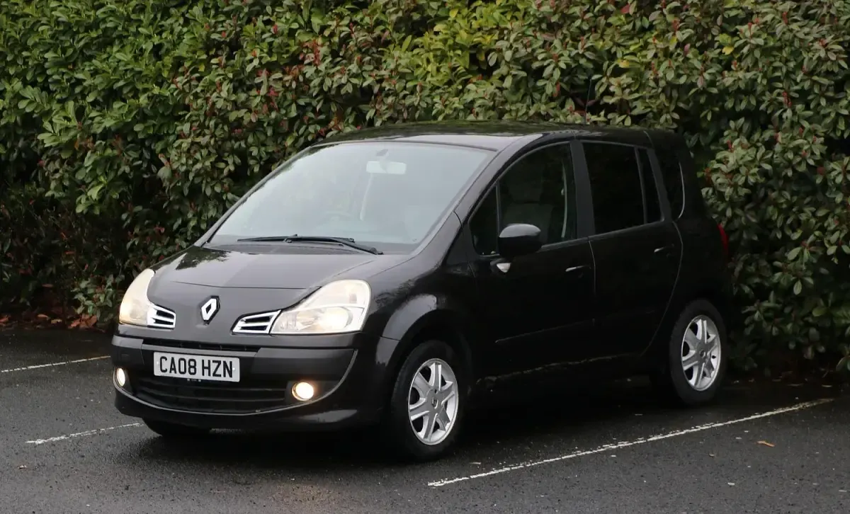 Used Renault Grand Modus Dynamique 109 HP (80 kW) 2008 Black MPV