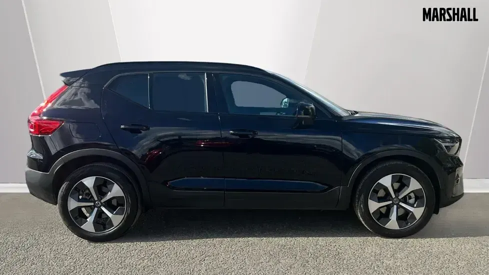 Usado Volvo XC40 Plus 163 CV (119 kW) 2025 Negro SUV