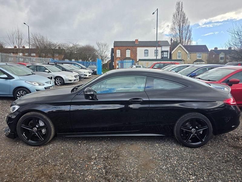 Begagnad Mercedes C220 AMG line 2017 Svart Sportkupé