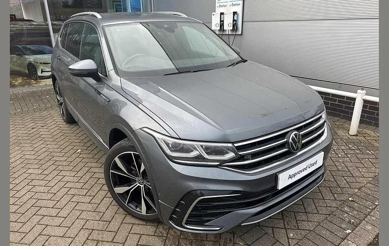 Grey Used 2025 VW Tiguan Allspace R-line SUV | £35,489 (A bit pricey) - Image 1/4