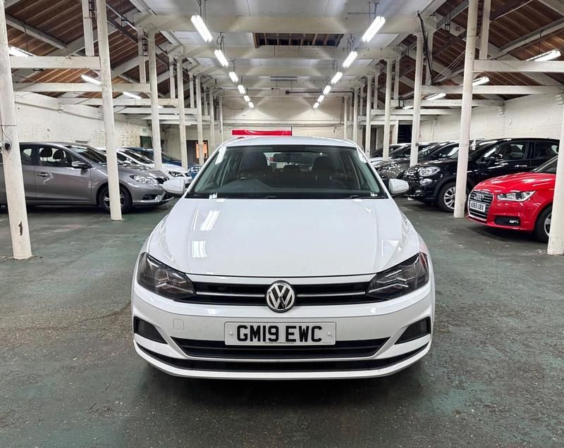 Used VW Polo SE 80 HP (58 kW) 2019 White Hatchback