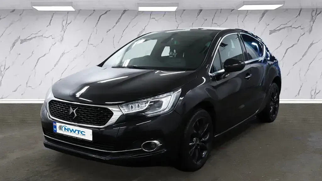 Used DS Automobiles DS4 Prestige 150 HP (110 kW) 2016 Black Hatchback