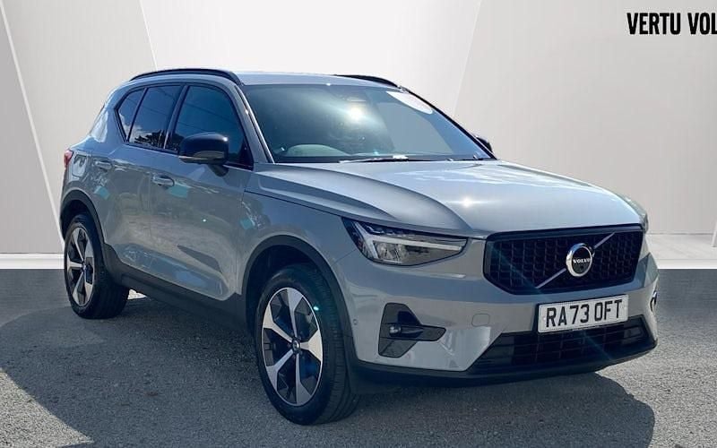 Used 2025 Volvo XC40 Plus SUV | £27,278 (Super price) - Image 1/4