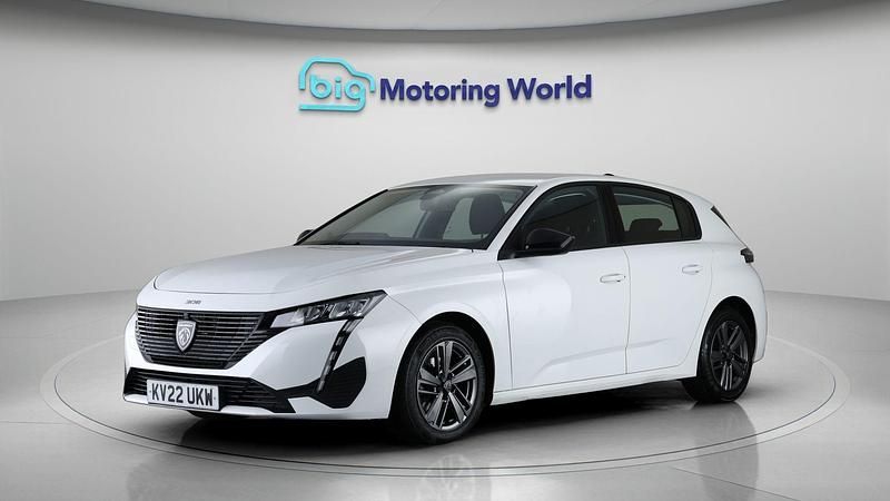 Used Peugeot 308 Active Premium 131 HP (96 kW) 2022 White Hatchback